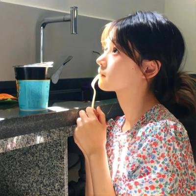 天国还很遥远海报
