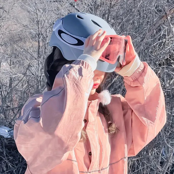 邻居的狗吠声海报